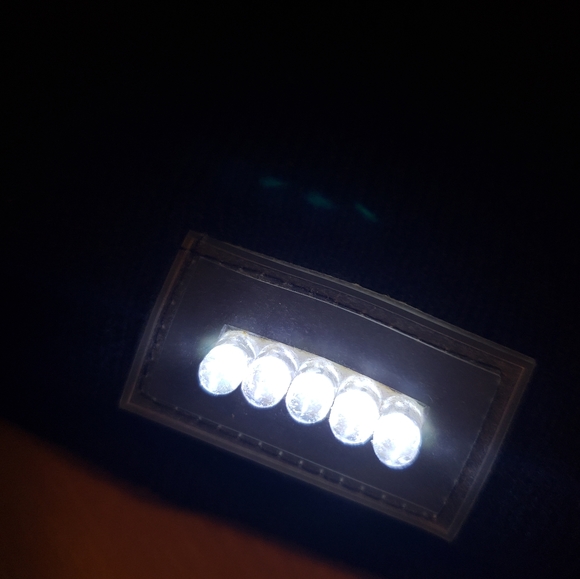 Light up Beanie hat - Picture 4 of 7